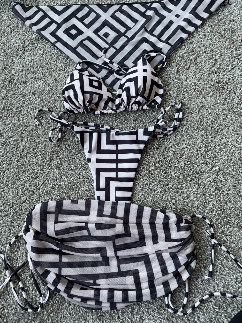 SHEIN Black & White Geometric String Bikini Set